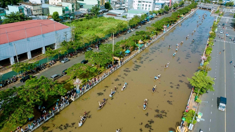 ពត៌មាន​ម៉ោង១៥