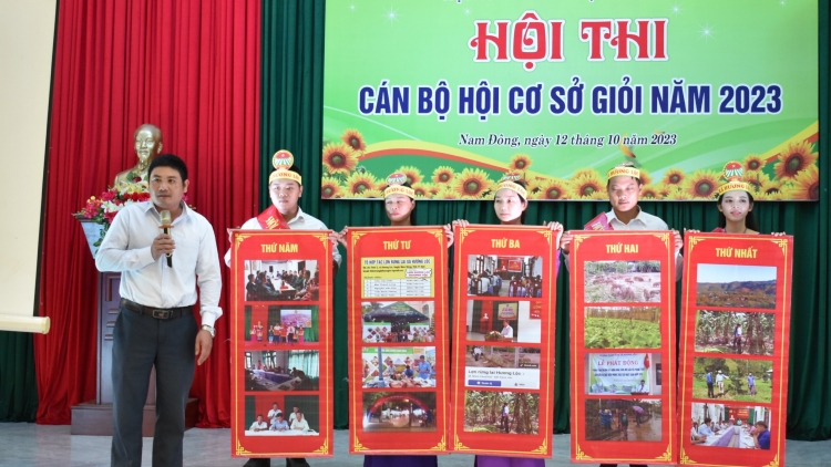 Nam Đông (Thừa Thiên Huế): Bhrợ tr’thi cán bộ Hội Nông dân cơ sở bhriêl choom c’moo 2023