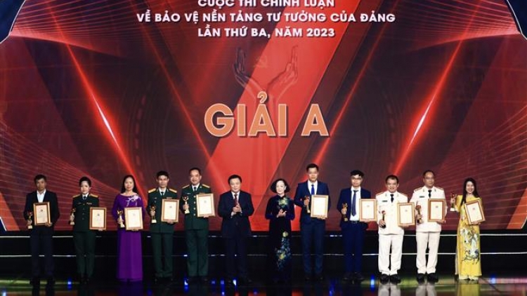 P’căn Trương Thị Mai pa đơp đoọng ch’ner Bh’rợ tr’thi Chính luận ooy bh’rợ zư lêy pr’đơợ cr’noọ xa nay âng Đảng g’luh 3 c’moo 2023