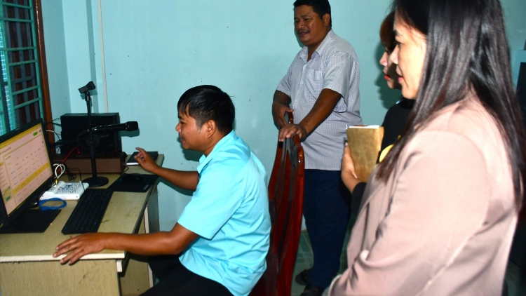 Bắc Trà My (Quảng Nam) đươi xơợng 20 cr’noọ xa nay liêm t’mêê đăh pa liêm hành chính, đươi dua công nghệ thông tin