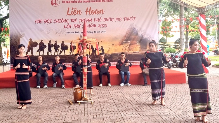 Tâm nđŭr ăp rmôt chĭng mom nkual ƀon têh Buôn Ma Thuột