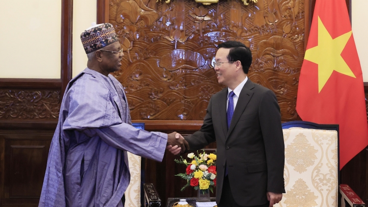 Khua mir sir ơi Võ Văn Thưởng tŭ jum Khua anih jưh Nigeria