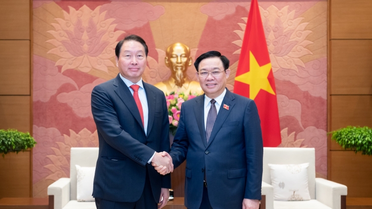 Kruanh Quốc hội Vương Đình Huệ hŏ vơt Kruanh rmôt kan SK