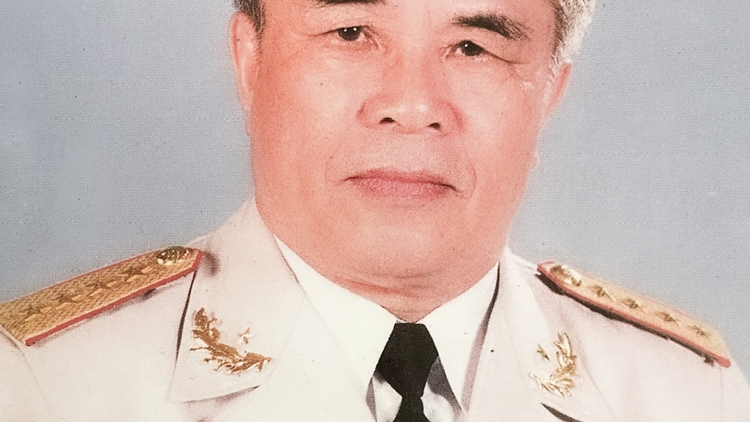 Hội thảo ooy Đại tướng Đoàn Khuê, manứih tướng k’đhơợng bhrợ liêm choom âng Quân đội