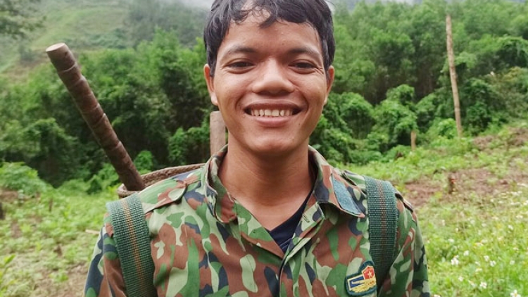 Tơợp bhrợ YouTube âng đha đhâm Cơ Tu