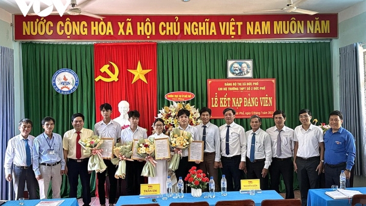 Quảng Ngãi k’rang pa dưr đảng viên coh trường học