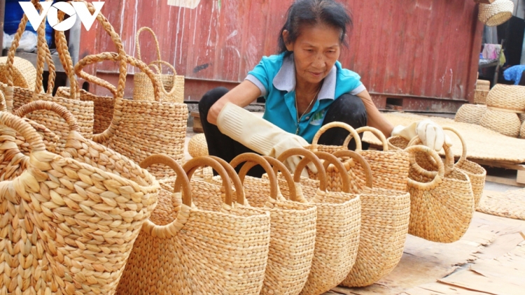 RILO JALAN NGAK PIAH PAMEDEIH VEIK BRUK NGAK MENG KAN DI BÌNH DƯƠNG