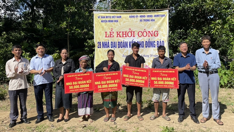 Minh Hoá (Quảng Bình): Bhrợ pa dưr 28 đông “Đại đoàn kết” zooi đhanuôr acoon cóh