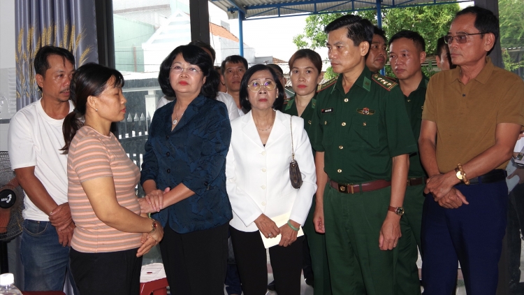 P’căn Đặng Thị Ngọc Thịnh, bêl ahay bhrợ Phó Chủ tịch nước tước lum lêy pr’loọng đong đhanuôr ta bơơn a’chông a’xiu tỉnh Quảng Nam crêê bhrêy tăh coh biển