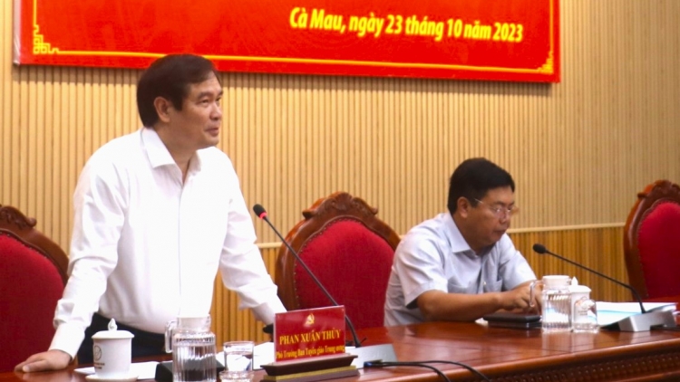 Anih jang tuyên yăo Trung ương pơm jang hăm dêh char Cà Mau 