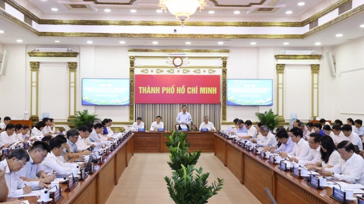 GINUM BIAI KA BRUK KINH TẾ - XÃ HỘI BILAN 10 AKAOK THUN, BRUK NGAK, JALAN NGAK PUAC THUN 2023