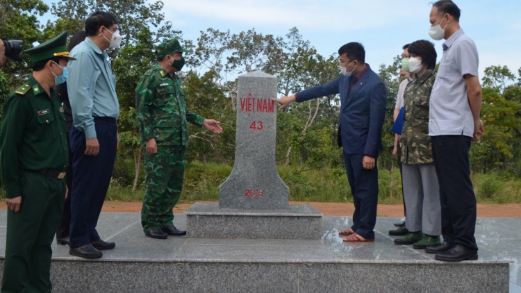 ពត៌មាន ម៉ោង ១៥