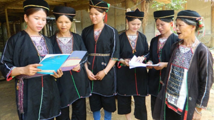 Hơtŏ hơnơ̆ng drŏ nglo drŏ kăn kon kông dêh char Thái Nguyên