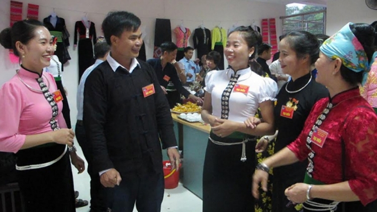 “Anih gơnang sơđơ̆ng ‘lơ̆ng” hăm drŏ kăn, đe hơiŏh tơ̆ hơnăp tơdrong krê đơ̆ng tĕh dong lơ̆m unh hnam