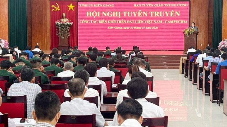 MBAN TUYÊN GIÁO TRUNG ƯƠNG PAMBUAK HAONG TỈNH ỦY AN GIANG BAHRAU PEIH NYAOM BIAI PATHAU KHAN BRUK JALAN TAPEN NEGAR DI MBAOK TANEH VIỆT NAM - CAMPUCHIA THUN 2023