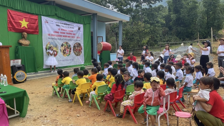 Loom bh’rợ chr’năp liêm âng apêê giáo viên da ding k’coong Quảng Nam