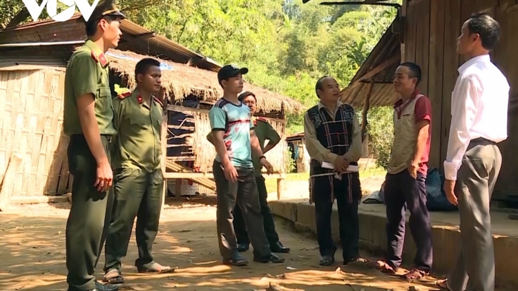 C’rơ chr’năp âng ma nuyh bh’cộ coh bhrợ pa dưr pr’ặt tr’mông zr’lụ đhanuôr acoon coh