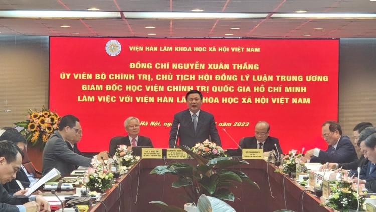 Kwang bàng Ƀộ Cíñ trị, Kwang atbồ Họk viện Cíñ trị Dà lơgar Hồ Chí Minh, Củ tịc Hội đồng lý luận Dà lơgar Nguyễn Xuân Thắng lơh broă mờViện Hàn lâm Khoa học xã hội Việt Nam 