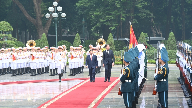 Khua dêh čar ta, ơi Phạm Minh Chính git gai mông ngă Lơphet čơkă hăng bơkơtuai hăng Khua dêh čar Hà Lan Mark Rutte 