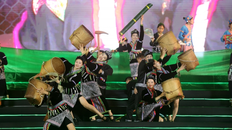 Chương trình phát thanh thứ 2 mự 13 căm bườn 11 pì 2023