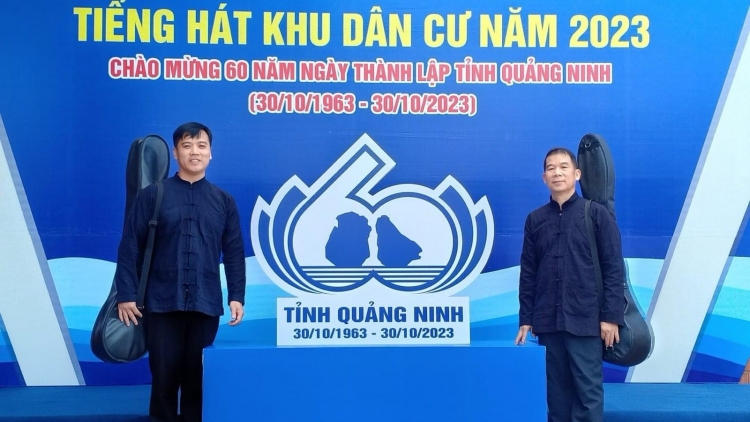 NGHỆ SỴ BÚNG THÁN CHƯỚNG CHẮP TÀNG THEN CÚA BẢN CỎN