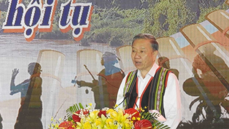 Pơtơm Năr akŏm  “Bri kông Tây Nguyên – Akŏm tơdrong hơgei ‘lơ̆ng” tơ̆ Kon Tum