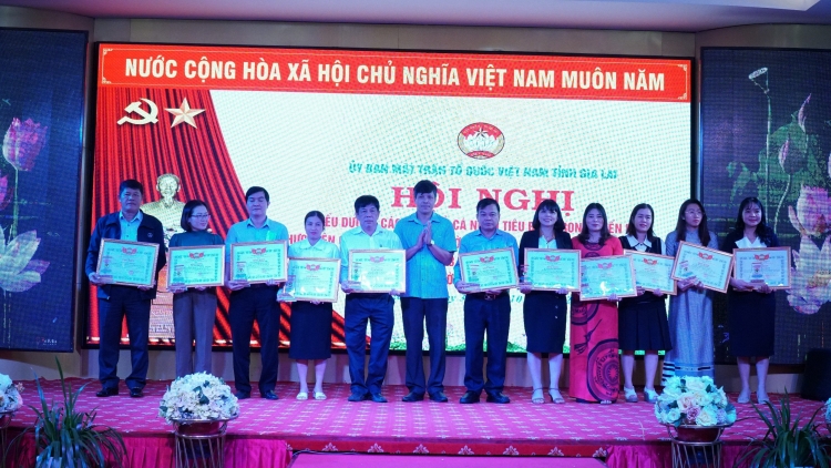 Gia Lai: Pơpŭ bơni 39 grŭp, mơnuih amăng bruă pơsur “Mơnuih Việt Nam đing nao yua gơnam Việt Nam”