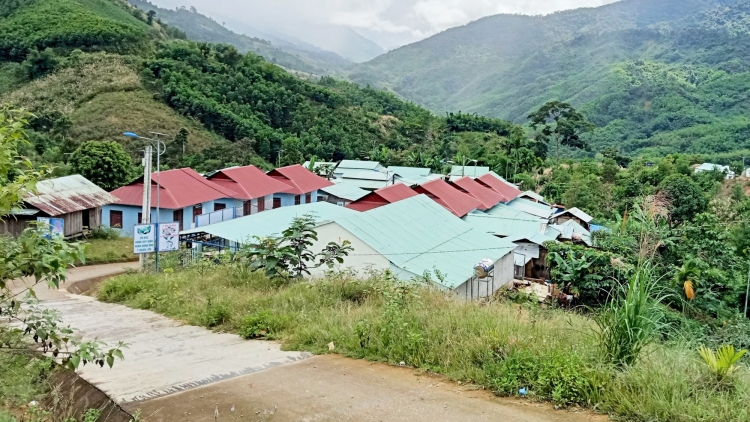 Nam Trà My (Quảng Nam) bhrợ pa đơơh bh’rợ bhrợ pa liêm râu boo tuh đơc lơi