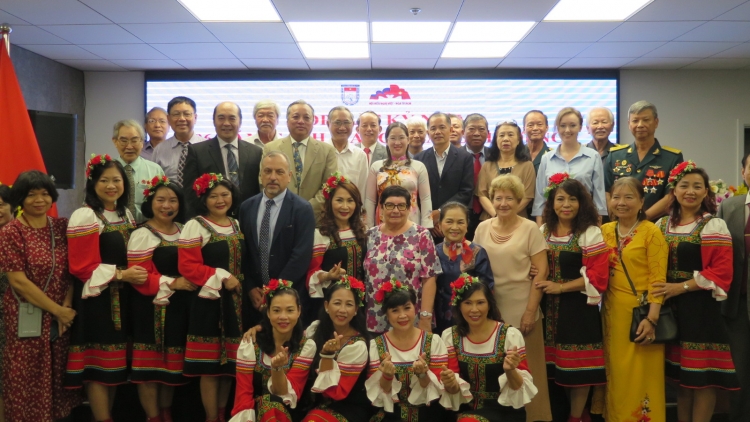 Ƀuôn prŏng Hồ Chí Minh bi hdơr 106 thŭn hrue kgŭ kdơ̆ng mlan 10 Russia 