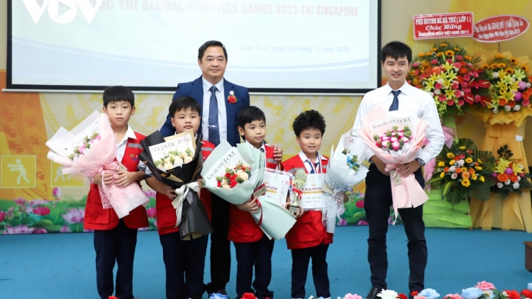 ពត៌មាន ម៉ោង​ ៦