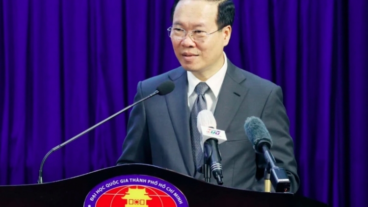 Chủ tịch nước lưm lêy lâng hơnh déh t’ngay Nhà giáo Việt Nam đhị Đại học Khoa học Xã hội lâng Nhân văn TP Hồ Chí Minh