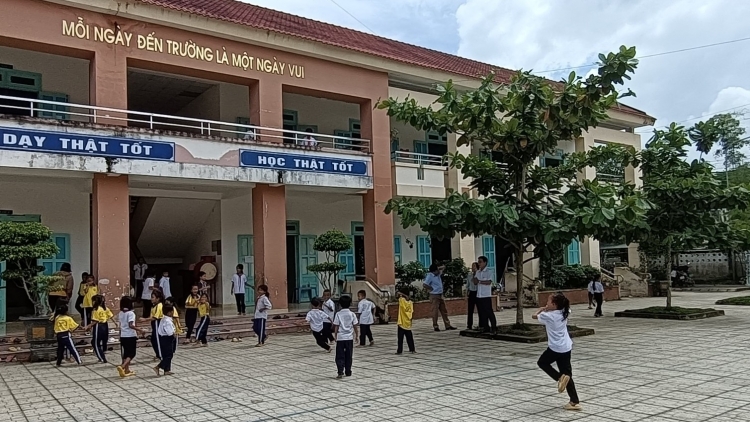 Khánh Hoà pa dzoóc đợ zên zooi câl chr’na đha năh ha p’niên học sinh coh trường đoọng pa dưr c’rơ ha học sinh