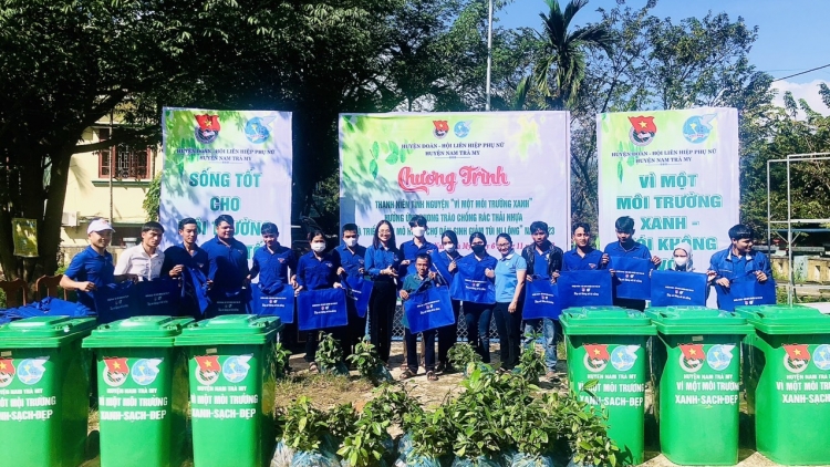 Nam Trà My (Quảng Nam) bhrợ têng chợ ha đhanuôr tr’câl tr’bhlêy pa xiêr đươi ch’đhung ni lông