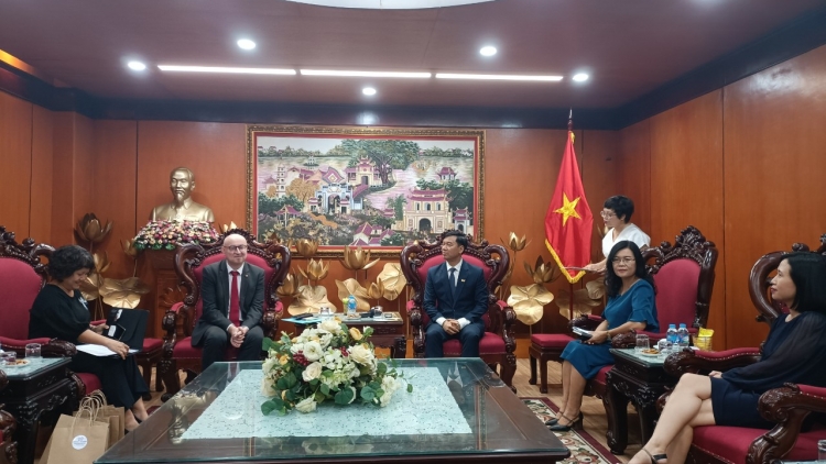 Mtrŭt mđĭ klei bi mguôp plah wah Sang mđung asăp blŭ Việt Nam hŏng Êpul bi Walonie- Bruxelles 