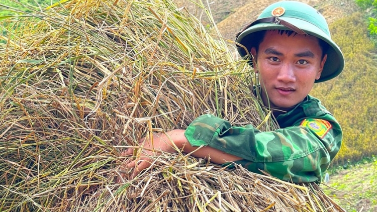 Quảng Nam: Chiến sĩ biên phòng zooi đhanuôr xoót ha roo