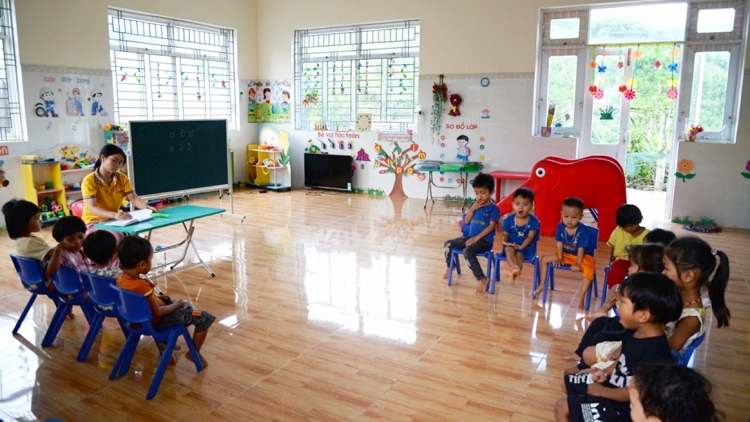 Quốc hội: Y tế lâng Giáo dục bhrợ ha apêê đại biểu prá xay bấc đhị pr’họp âng Quốc hội