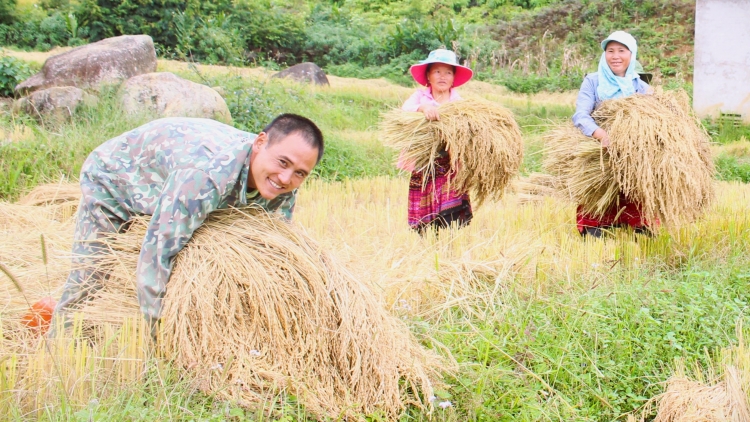 Tệêm ngăn pr’ặt tr’mông bh’rợ tr’nêng liêm choom đoọng ha đhanuôr da ding ca coong Sơn La