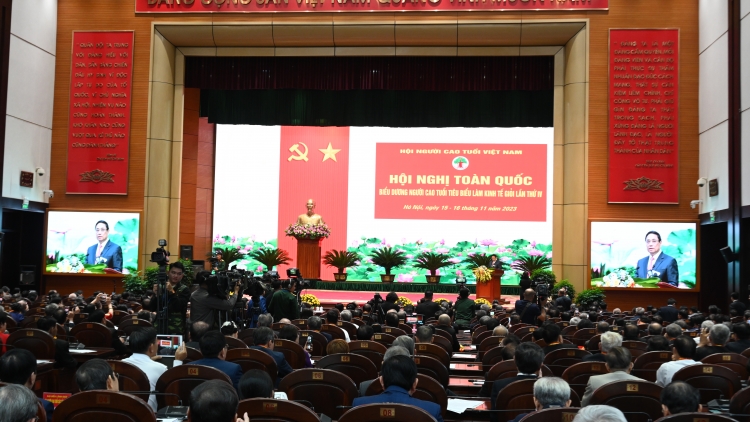 Thủ tướng Phạm Minh Chính tus bal Pơrjum jờng rơ cau dờng sơnam lơh sa jak gùt lơgar dơ̆ IV, tơngai bơh nam 2018 tus nam 2023