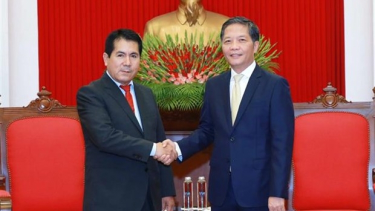 Mpôl đại biểu gưl prêh Đảng Cộng sản Pê-ru khâl n’hanh pah kan ta Việt Nam  