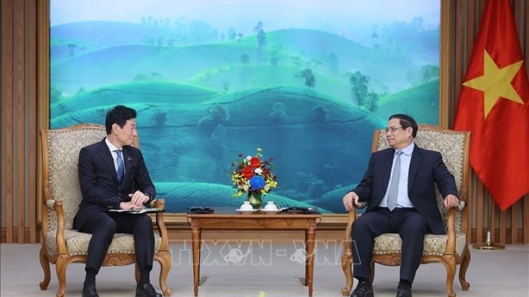 Thủ tướng Phạm Minh Chính sơng Kơdră Anih tơm vei lăng Mŭk drăm, Mơdro sa păng Kơmăy kơmŏk Nhật Bản