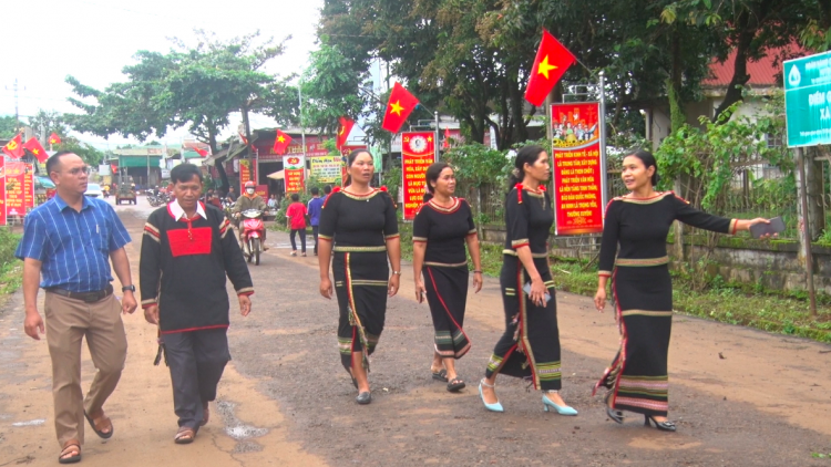 Khua mduôn đảng viên mâo klei thâo uêñ klam kơ klei bi mguôp hlăm ƀuôn sang 