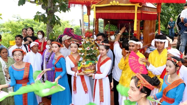 PIAH KA HAREI KATÊ HU JENG JANIH PANDAP RIVANG MA-IN BIAK KAREI