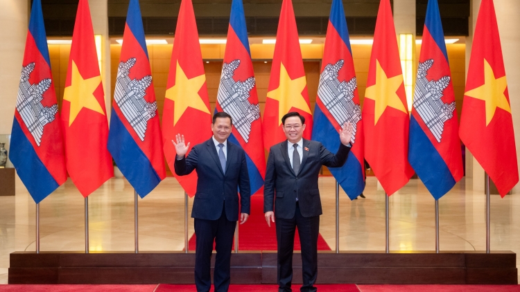 Khua git gai pơ ala mơnuih ƀôn sang dêh čar Vương Đình Huệ tŭ jum Khua dêh čar Kur