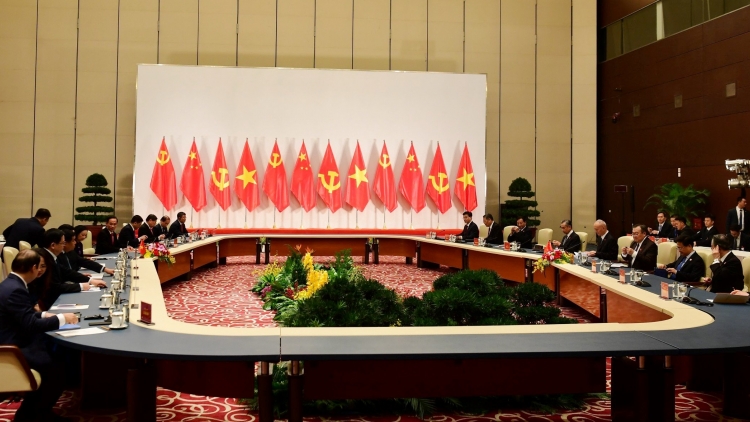 Rnâng kan Ban Bí thư Trương Thị Mai tâm nchră đah Ủy viên Thường vụ Bộ Chính trị Trung Quốc Thái Kỳ