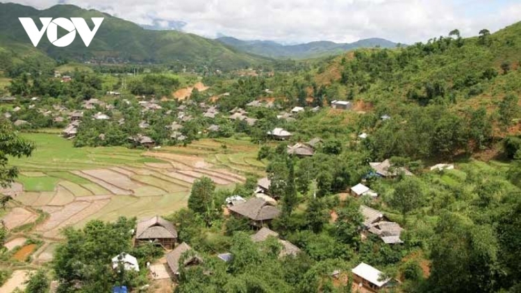 Tr’xăl đhị vel đông manứih Lự cóh Lai Châu