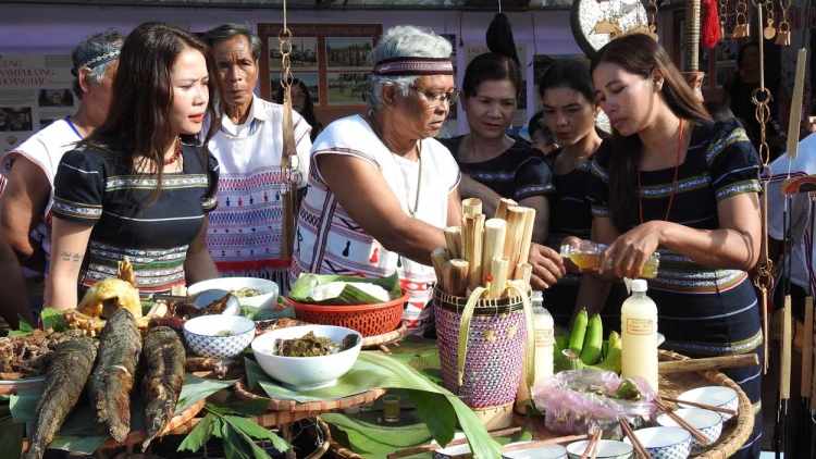 Kế kâ kơhiâm dêi mâu hdroâng kuăn ngo kơpong Tây Nguyên