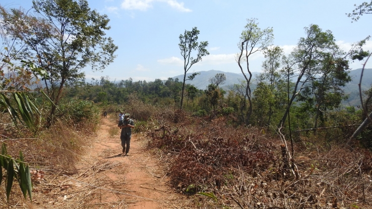 Kon Tum pok pơhai ječ ameč pơhlôm pơgang apui ƀong glăi bơyan phang