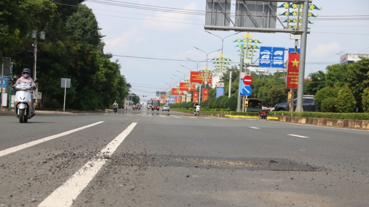 SARAK KAREI KA PADANG NGAK JALAN, LANG TALAIH TAVAK TAVAIY KA ĐÔNG NAM BỘ         