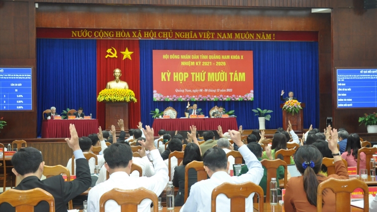 Pa xang pr’họp g’luh 18, HĐND tỉnh Quảng Nam khóa X