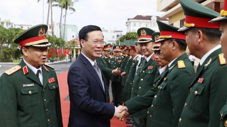 Chủ tịch nước Võ Văn Thưởng lướt lum lêy, bhrợ bhiệc đhị Quân khu 5